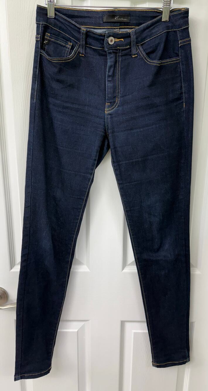 KanCan dark denim size 28 skinny jeans cut #5765 ankle